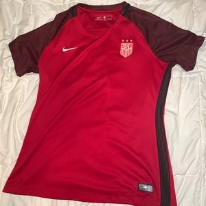 Usa women’s soccer jersey size large Nike